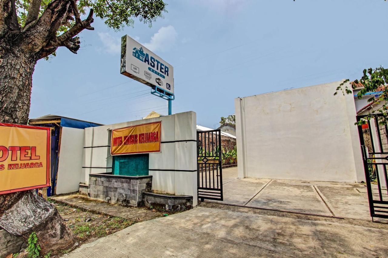 Spot On 91709 Aster Hotel Syariah Karanganyar  Exterior photo