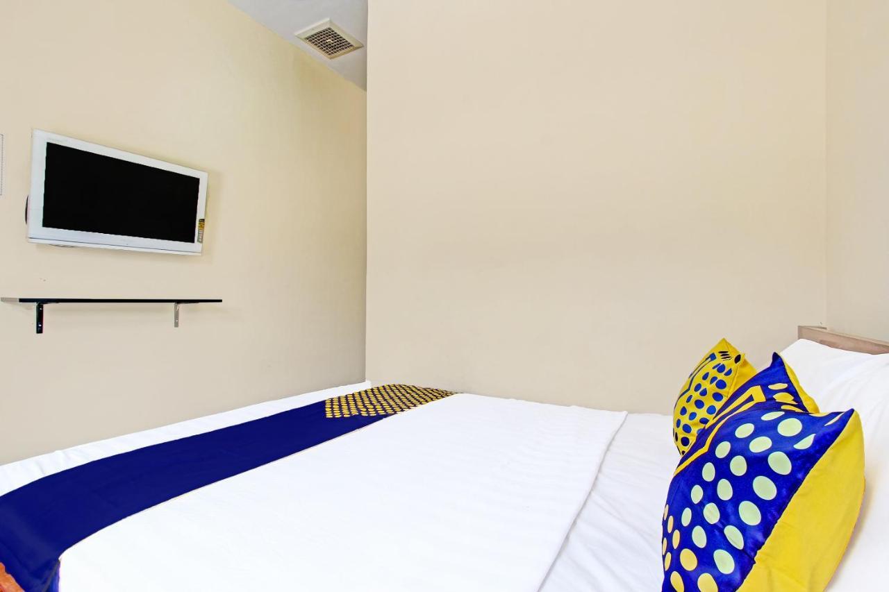 Spot On 91709 Aster Hotel Syariah Karanganyar  Exterior photo
