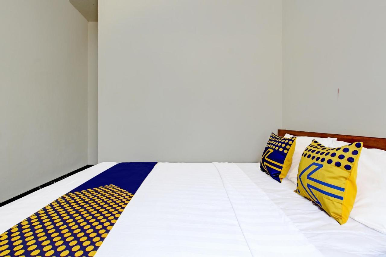 Spot On 91709 Aster Hotel Syariah Karanganyar  Exterior photo