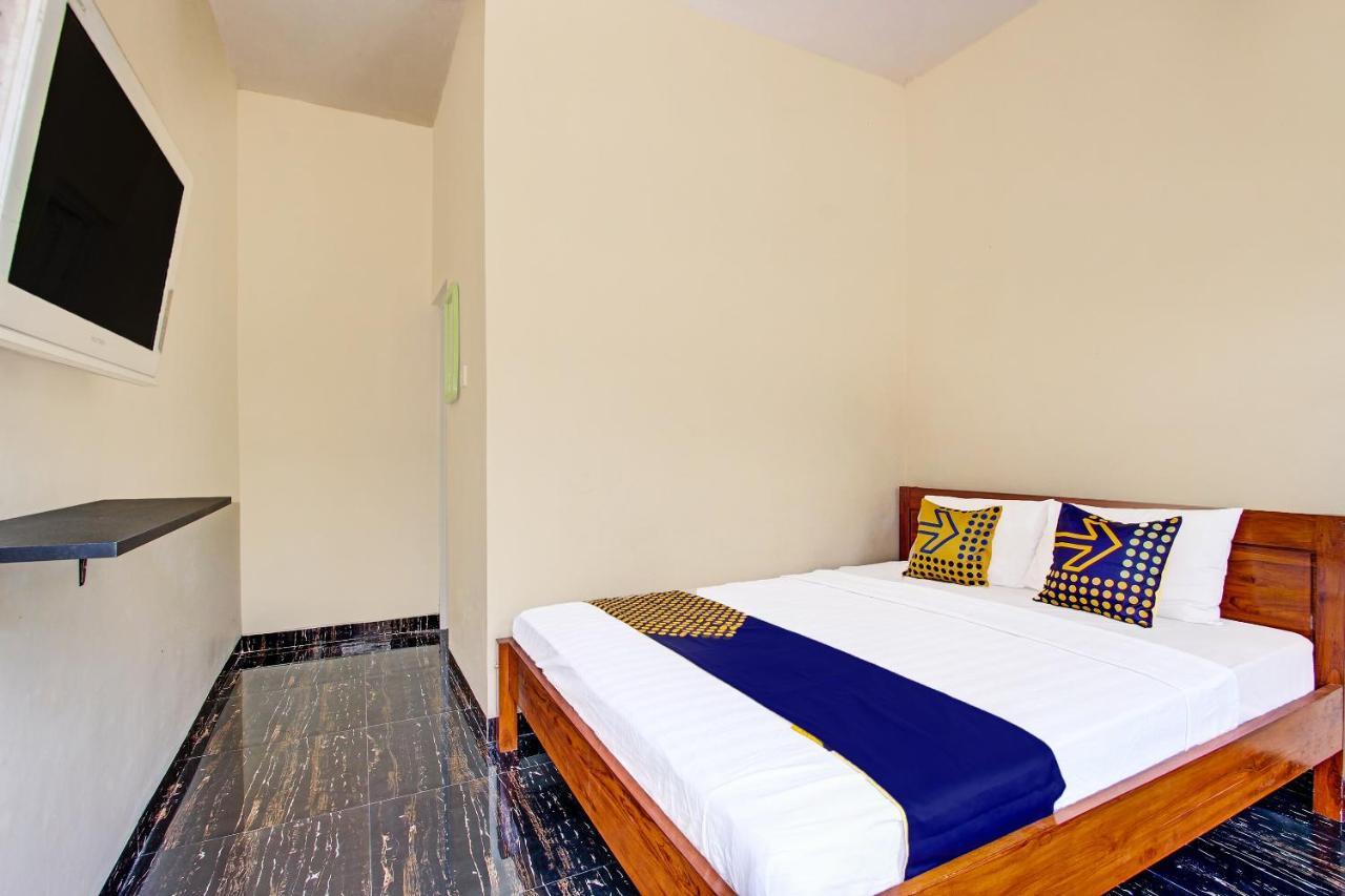Spot On 91709 Aster Hotel Syariah Karanganyar  Exterior photo
